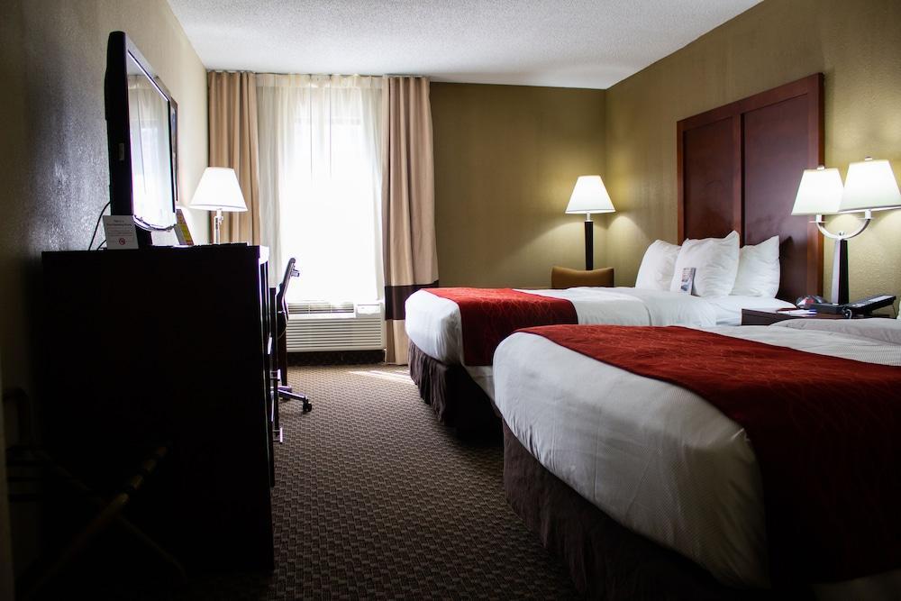 Clarion Pointe Research Triangle Park Durham Hotel Bagian luar foto