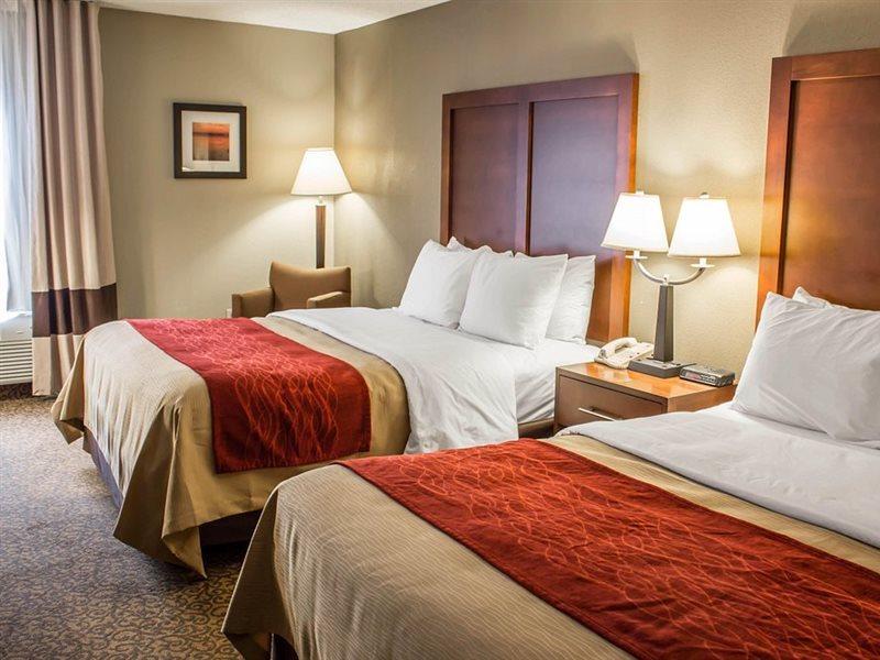 Clarion Pointe Research Triangle Park Durham Hotel Bagian luar foto
